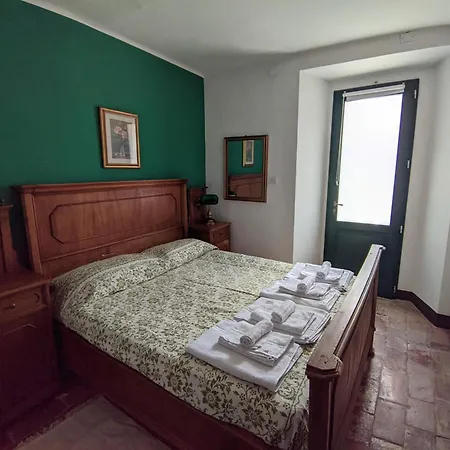 Giardino In Piazza, Casa In Pietra A Апартаменты