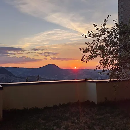 Διαμέρισμα Giardino In Piazza, Casa In Pietra A San Leo