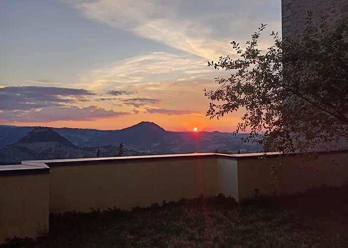 Daire Giardino In Piazza, Casa In Pietra A San Leo